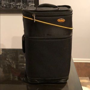 Wheeled Carry-On Suitcase & Garment Bag in One